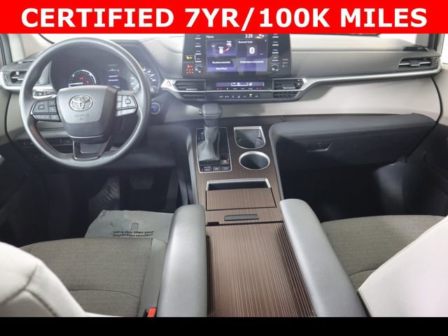 Used 2024 Toyota Sienna LE image 15