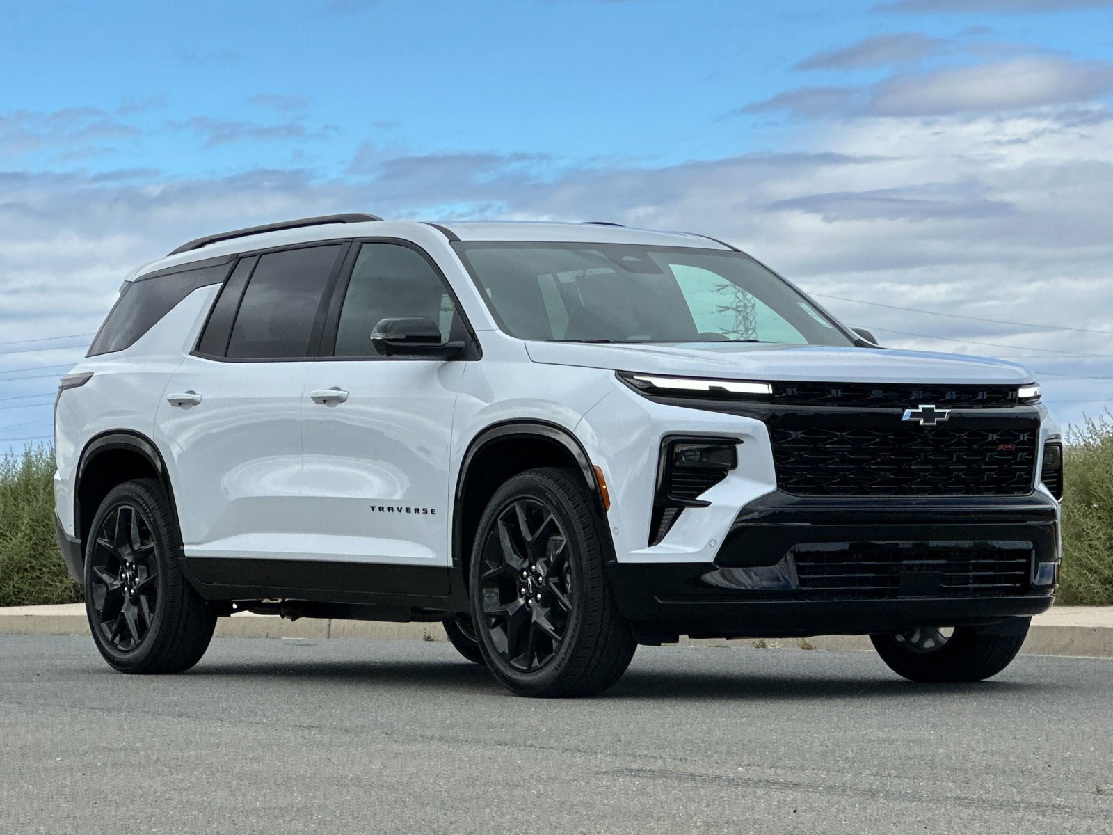 New 2026 Chevrolet Traverse RS w/ LPO, Floor Liner Package image 2