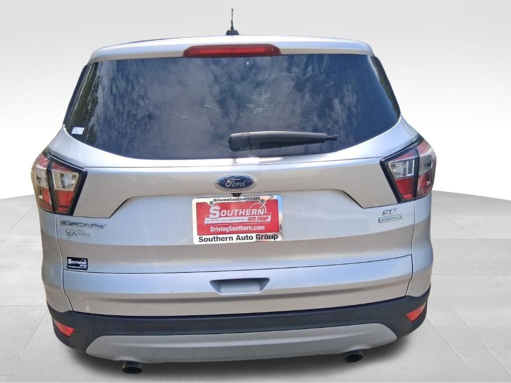 Used 2017 Ford Escape SE FWD image 5