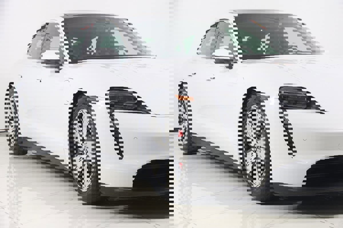 Used 2020 Porsche Taycan 4S image 50