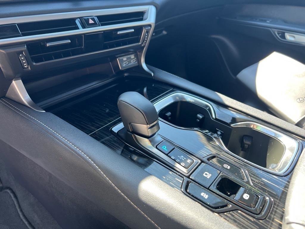 Used 2024 Lexus RX 350 FWD w/ Technology Package image 19