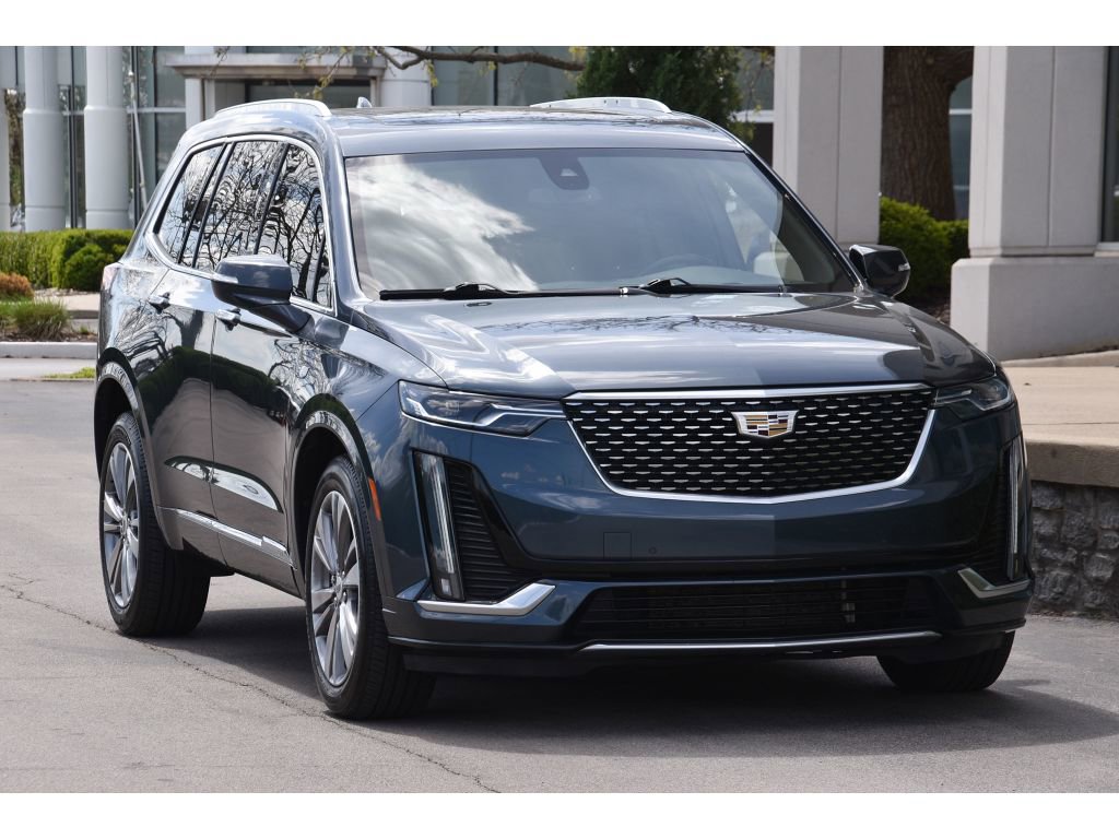 Used 2020 Cadillac XT6 Premium Luxury AWD/4WD image 2