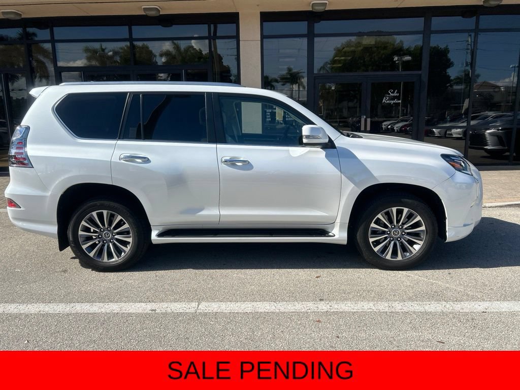 Certified 2023 Lexus GX 460 Luxury w/ Accessory Package AWD/4WD image 2