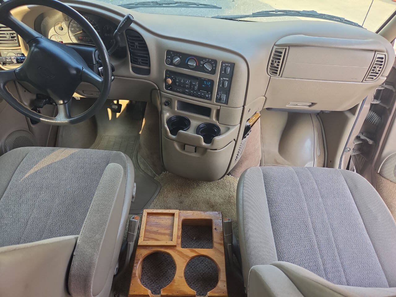 Used 2002 Chevrolet Astro Passenger AWD image 19