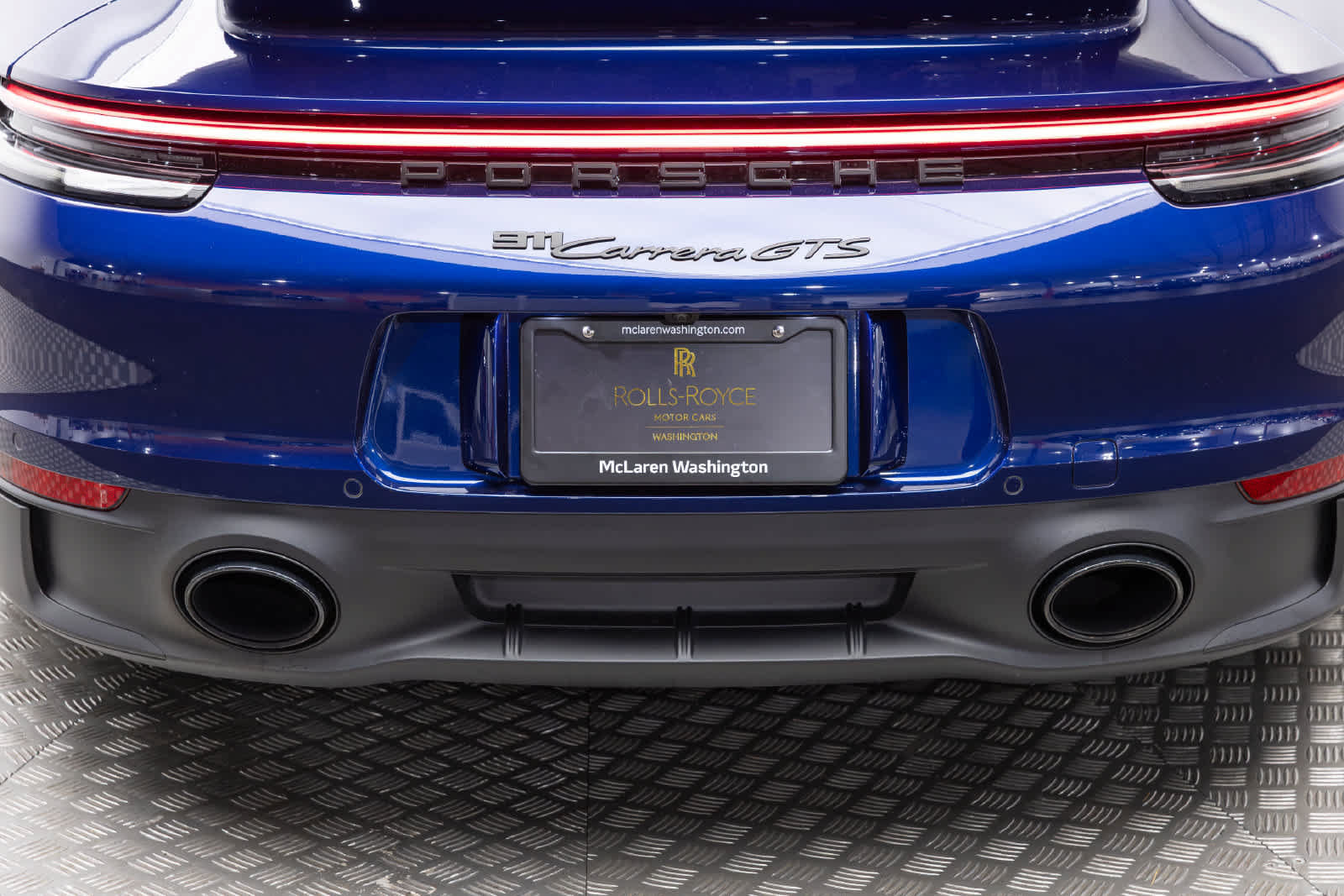 Used 2024 Porsche 911 Carrera GTS RWD image 7