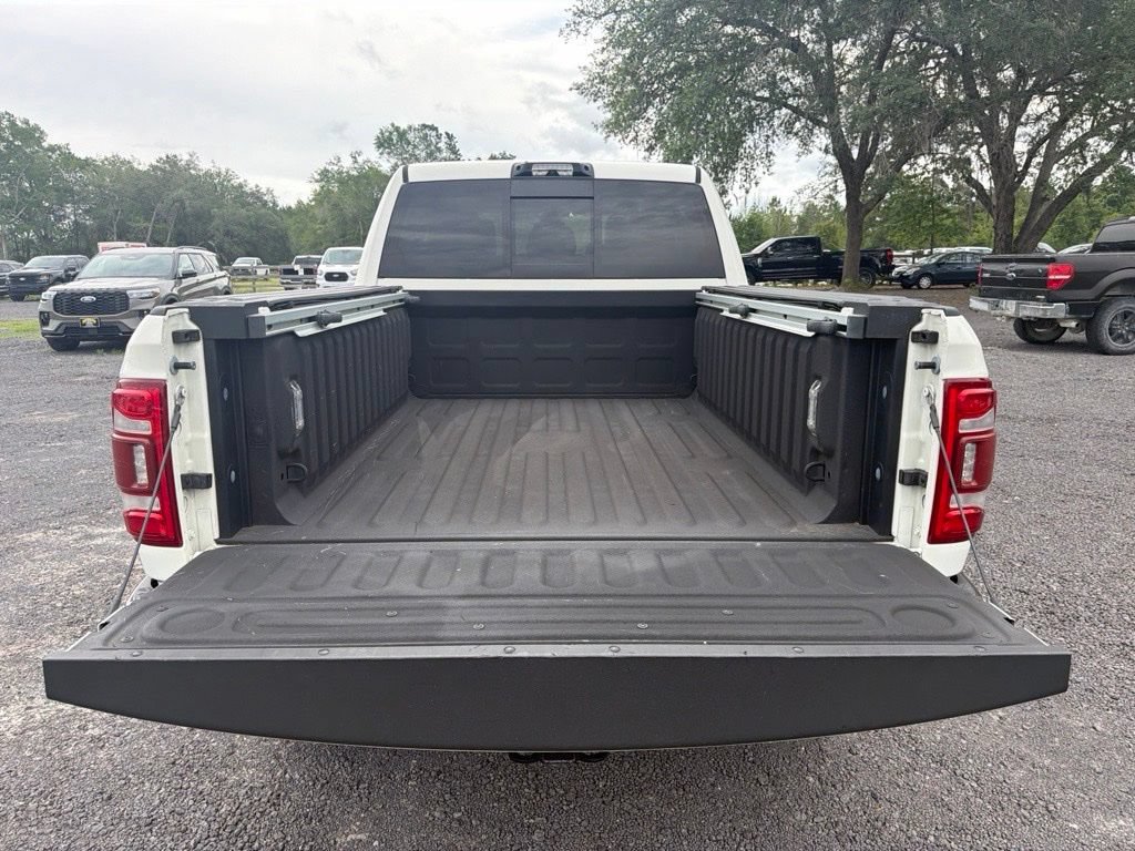 Used 2022 RAM 3500 Limited AWD/4WD image 9