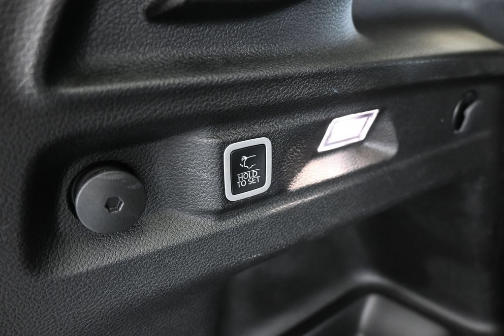 Used 2023 Jeep Grand Cherokee L Limited AWD/4WD image 45