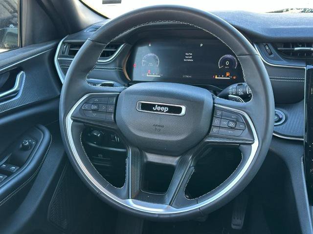 Used 2023 Jeep Grand Cherokee Altitude image 12