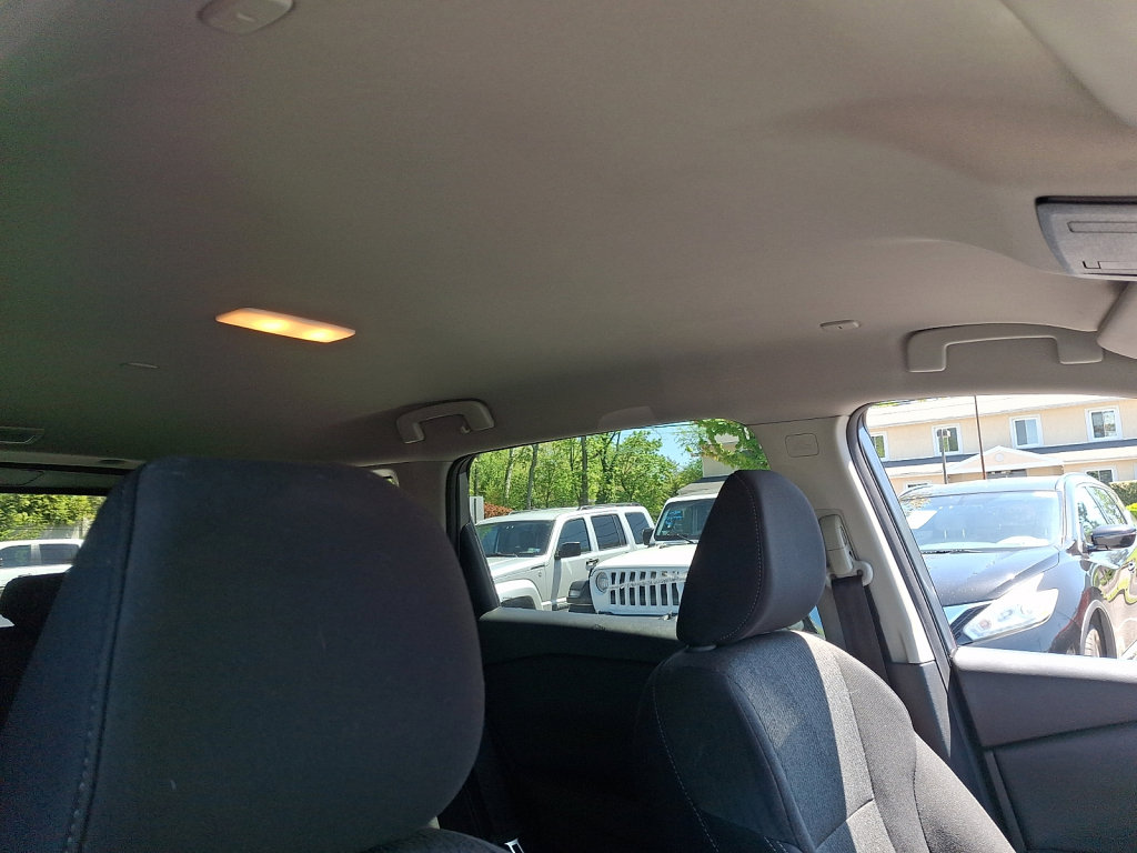 Used 2024 Nissan Rogue SV FWD image 13