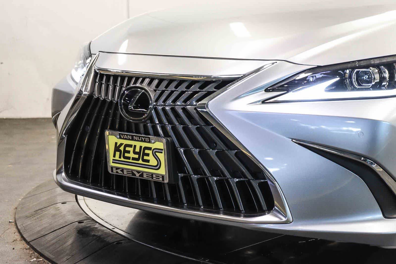 Used 2024 Lexus ES 350 w/ Premium Package FWD image 8