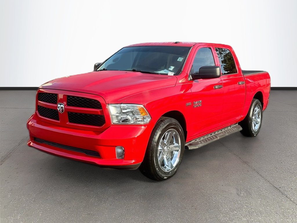 Used 2017 RAM 1500 Express RWD image 3