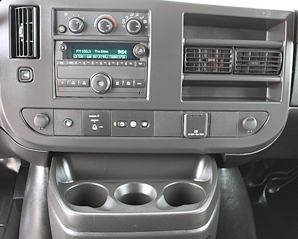 Used 2025 GMC Savana 2500 w/ Driver Convenience Package RWD image 20