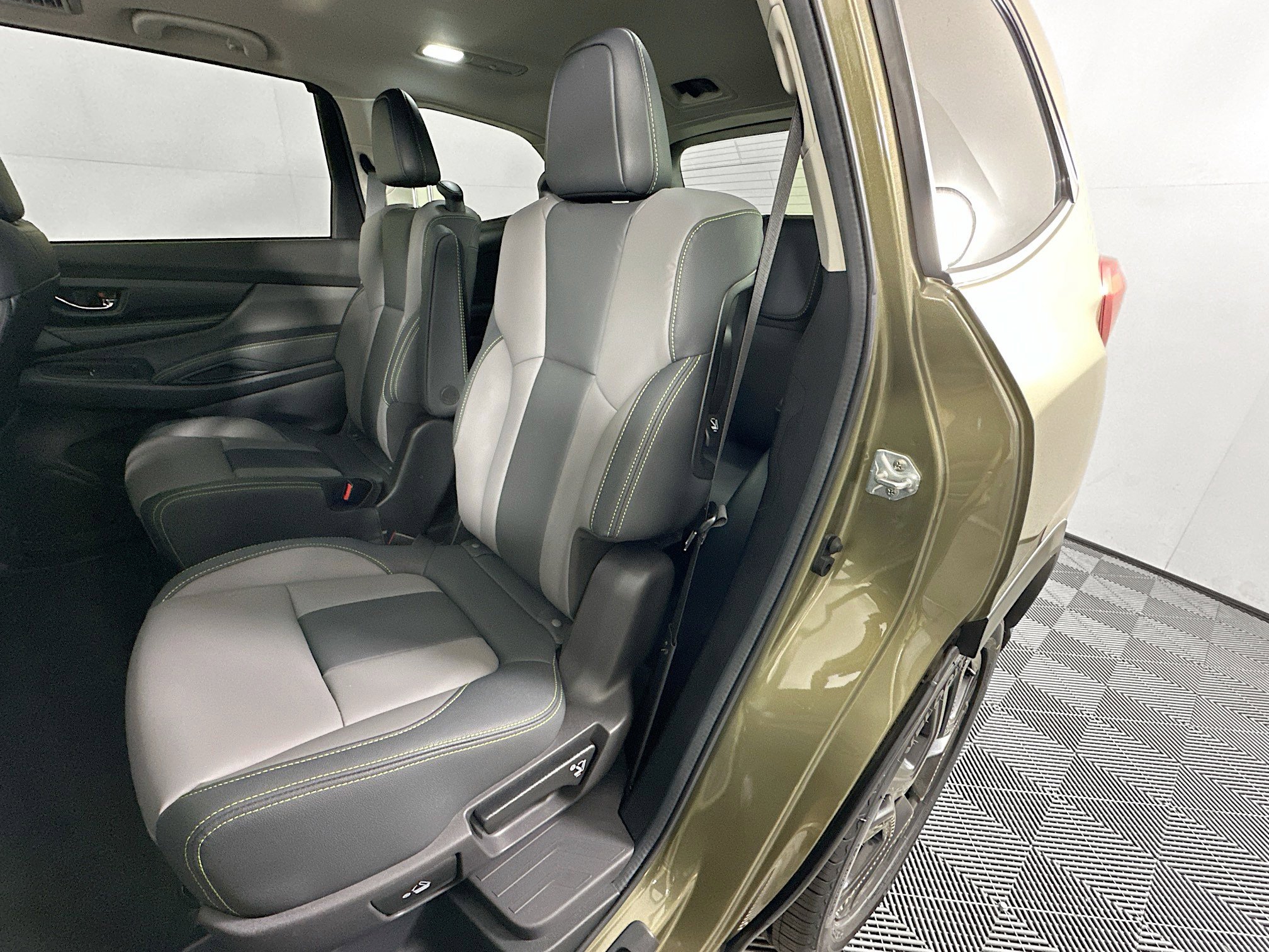 Used 2024 Subaru Ascent Onyx Edition image 26