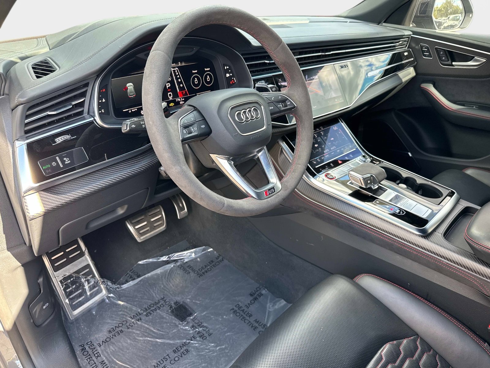 Used 2024 Audi RS Q8 image 43