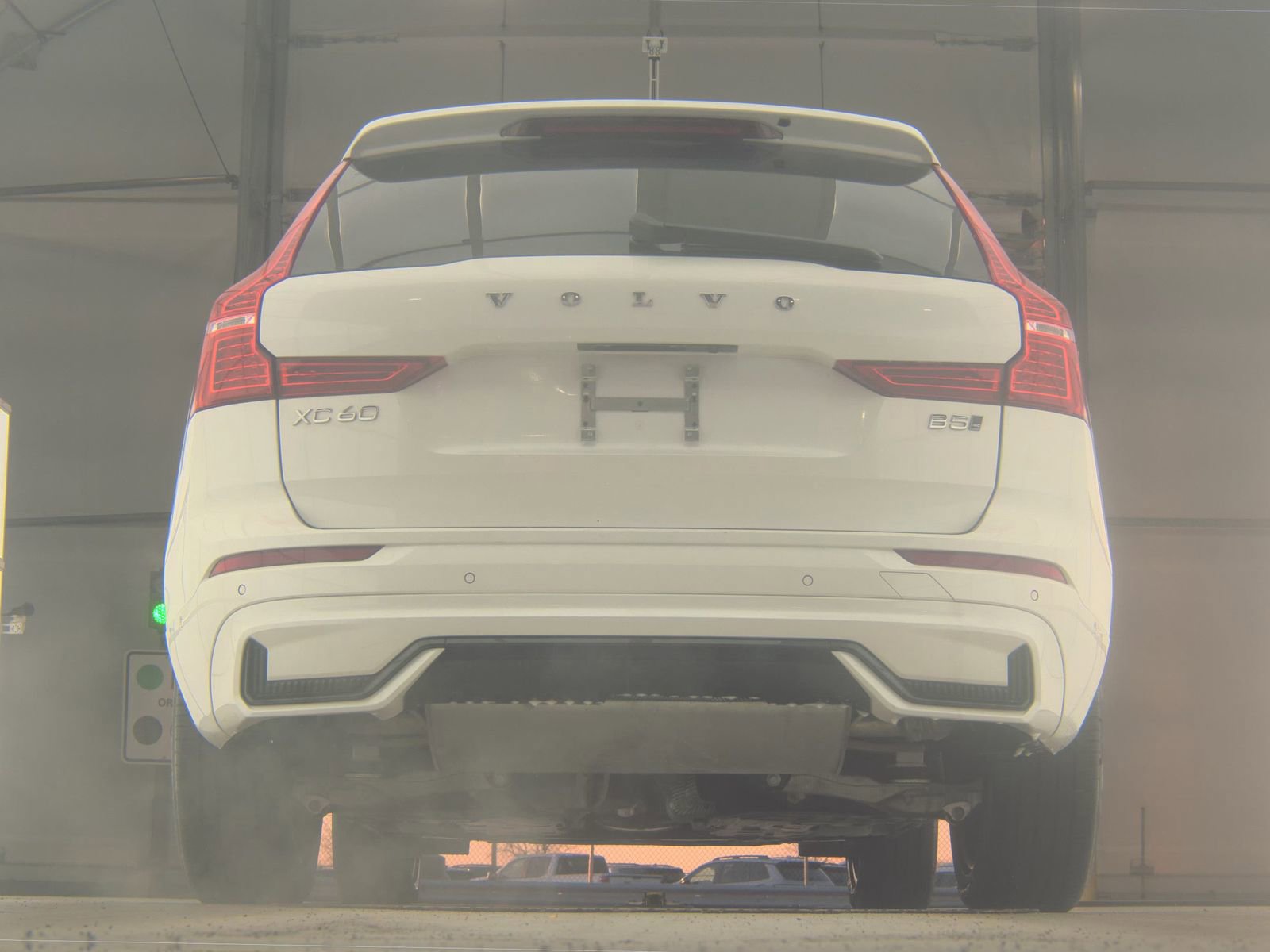 Used 2025 Volvo XC60 B5 Plus image 19