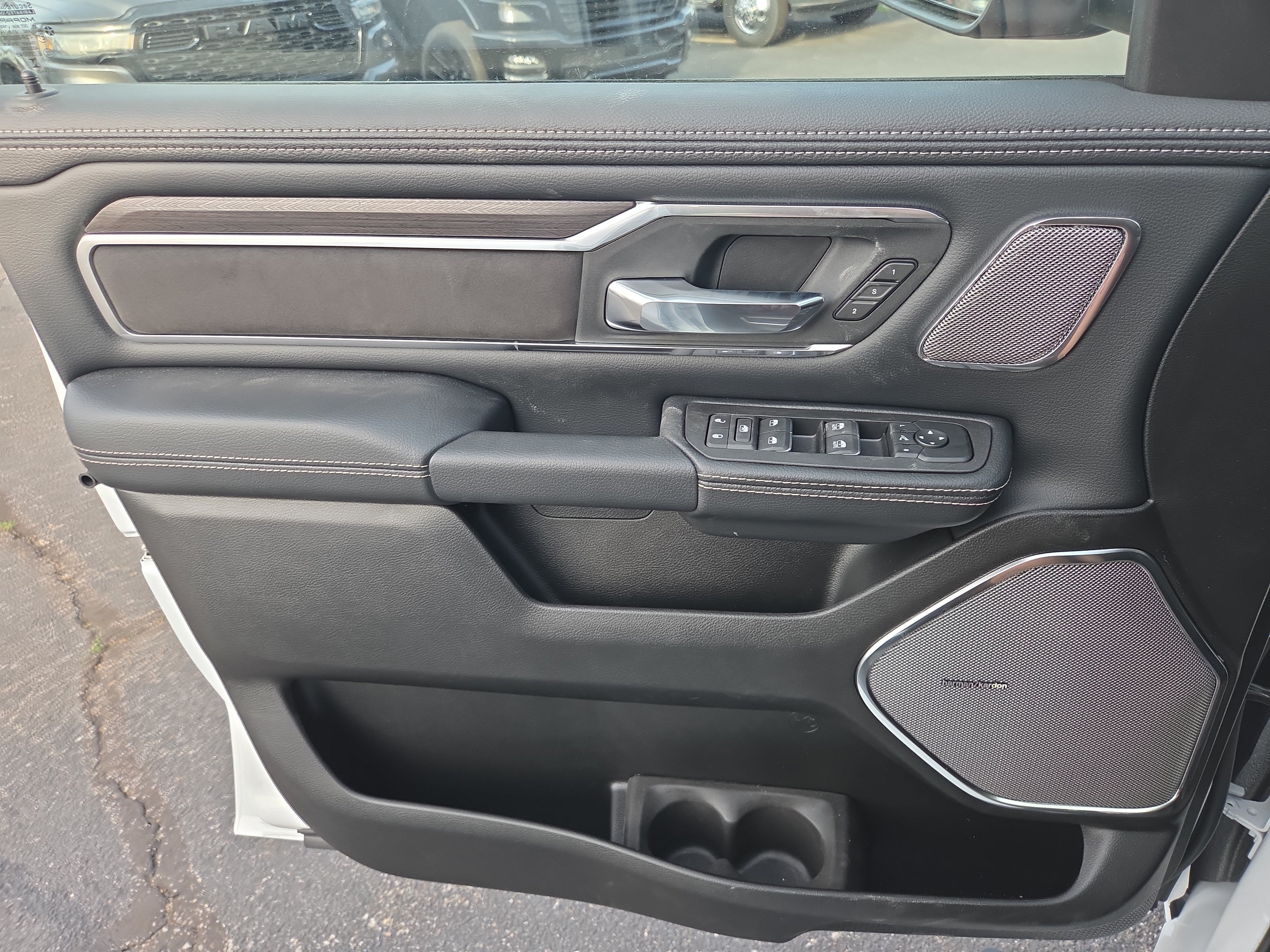 New 2026 RAM 1500 Laramie w/ Night Edition AWD/4WD image 9