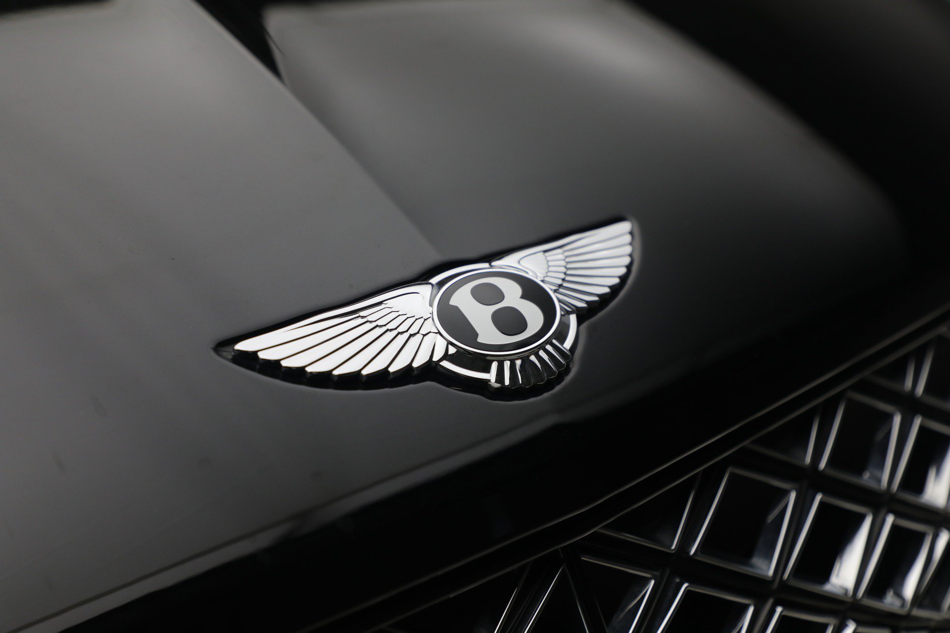 Certified 2024 Bentley Bentayga Extended Wheelbase AWD/4WD image 13