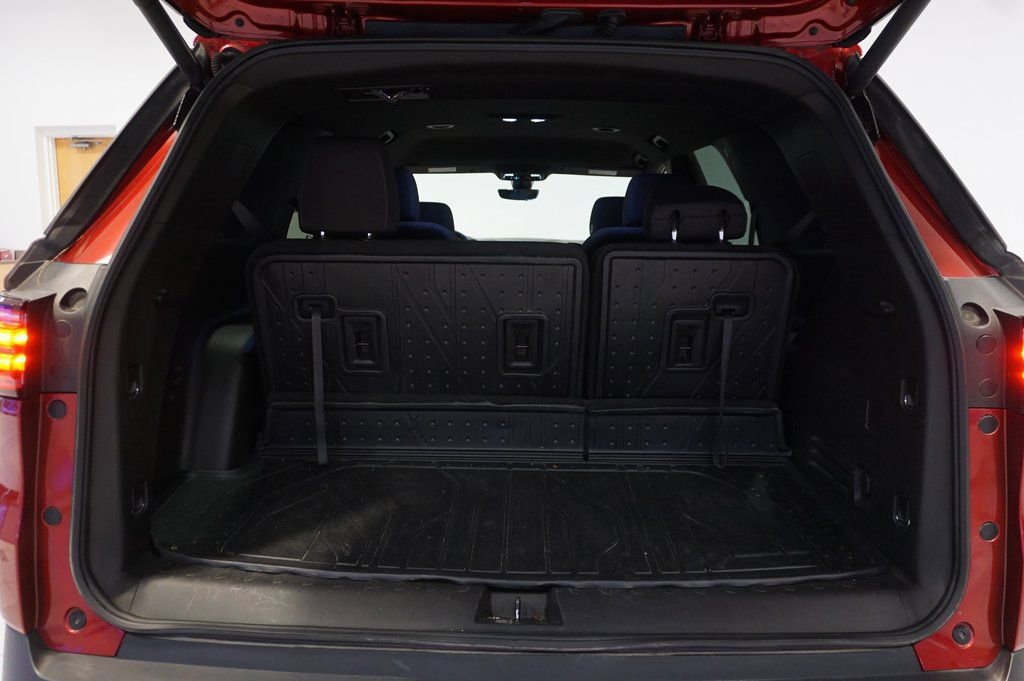 Certified 2023 Chevrolet Traverse LT w/ Rear Camera Mirror Package image 28