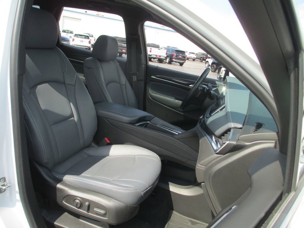 Used 2023 Buick Enclave Essence w/ Experience Buick Package AWD/4WD image 23