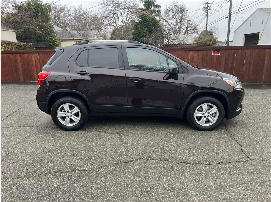 Used 2021 Chevrolet Trax LT image 8