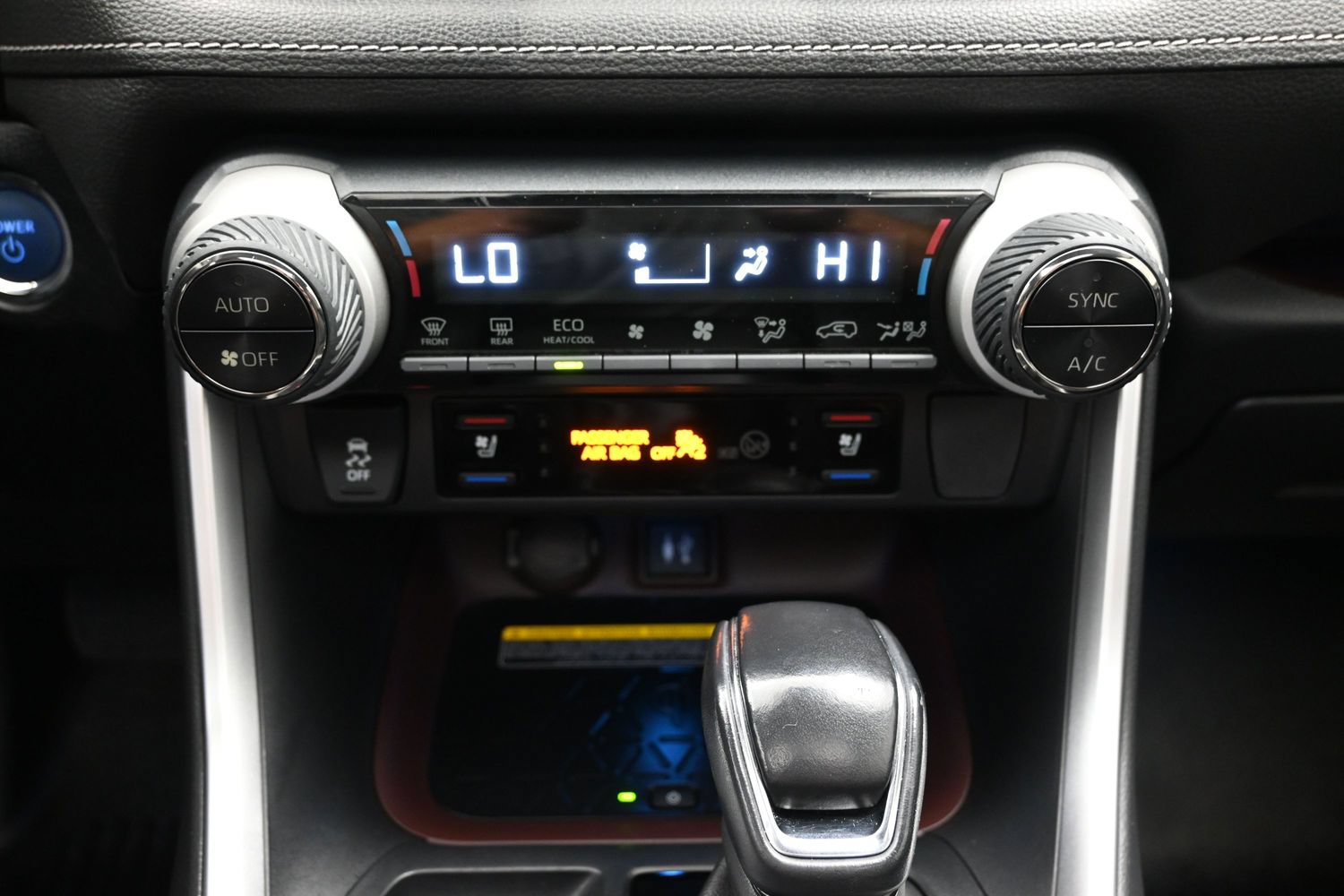 Used 2019 Toyota RAV4 Limited AWD/4WD image 36