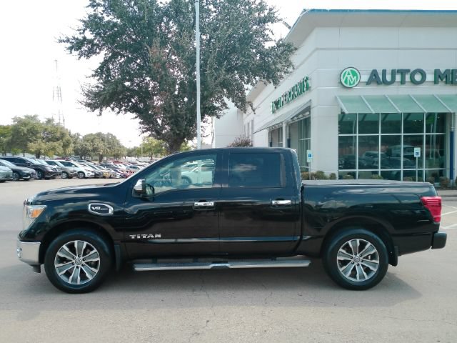 Used 2017 Nissan Titan SL RWD image 11