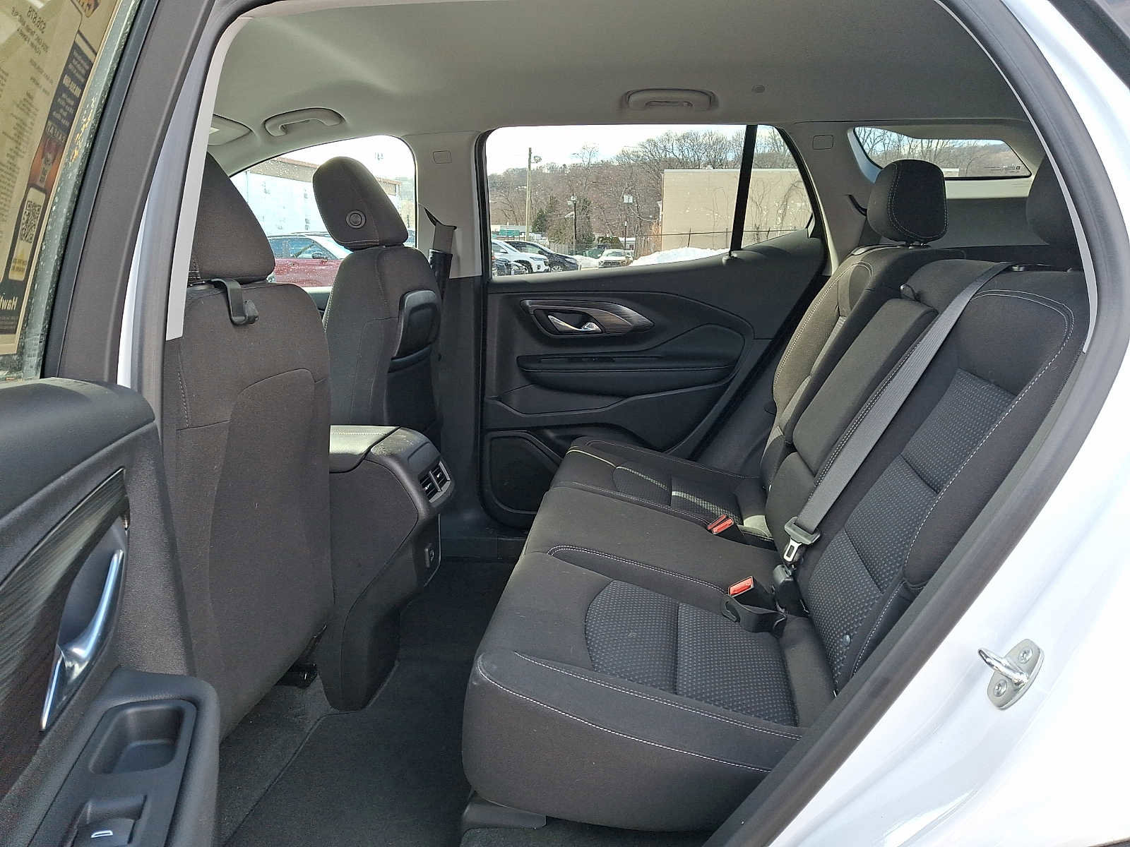 Used 2024 GMC Terrain SLE w/ Driver Convenience Package image 10