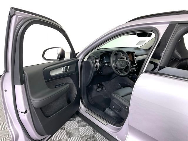 New 2026 Volvo XC40 B5 Plus w/ Protection Package Premier image 30