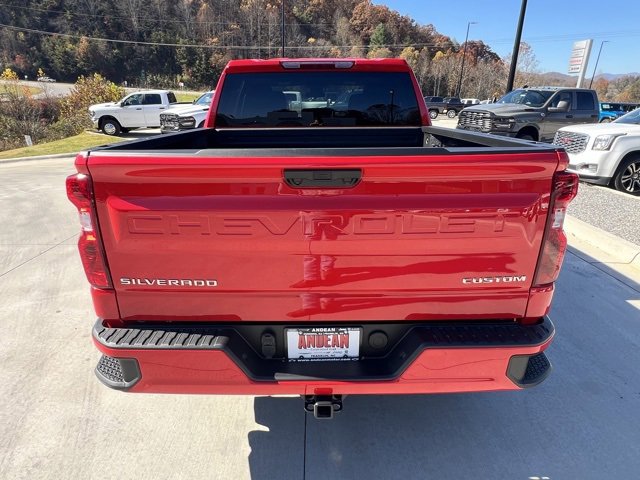 Used 2025 Chevrolet Silverado 1500 Custom image 5