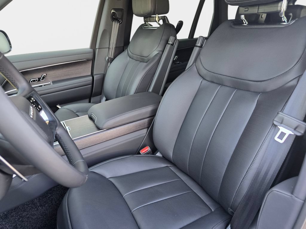New 2026 Land Rover Range Rover Long Wheelbase SE AWD/4WD image 14
