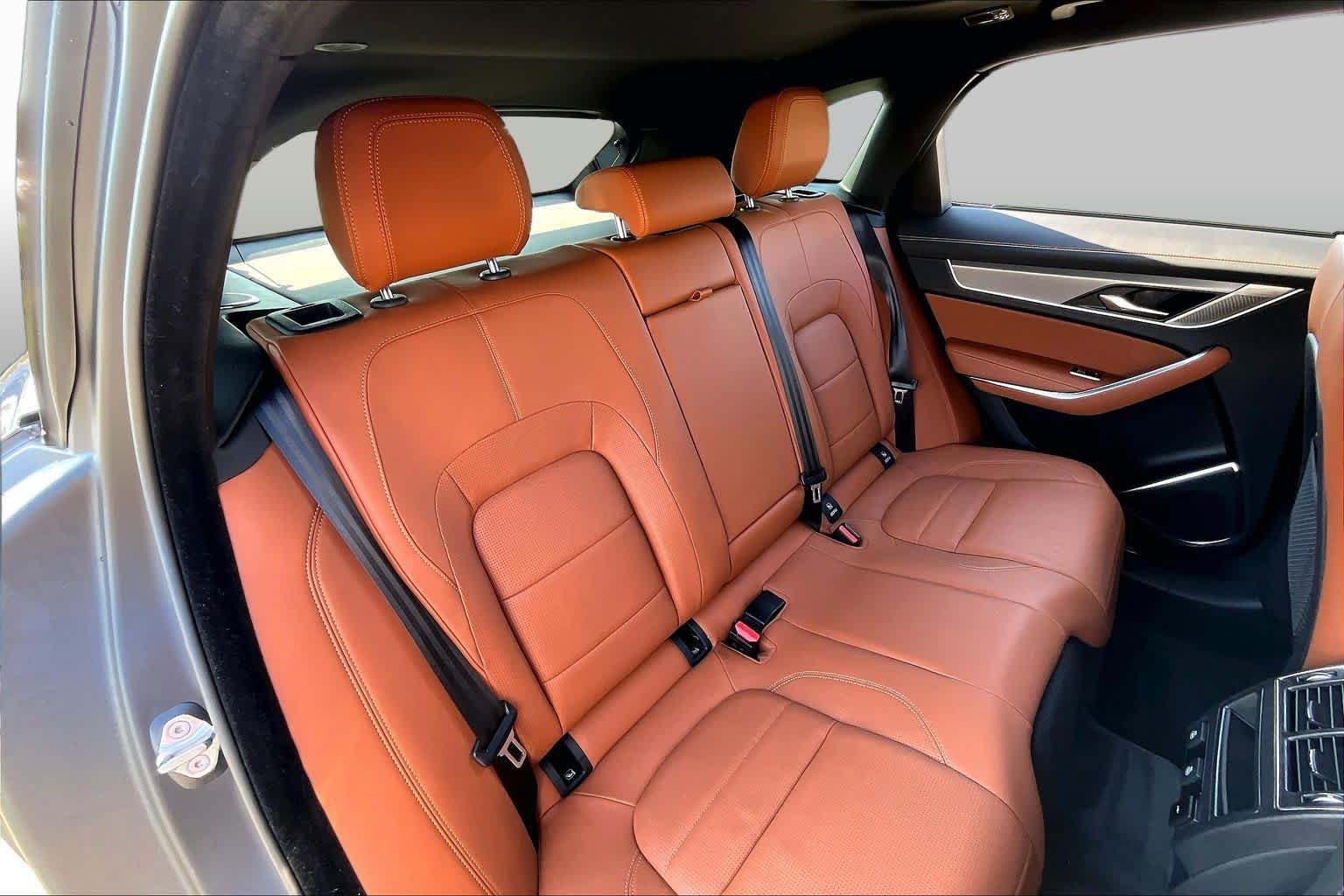 Used 2026 Jaguar F-PACE R-Dynamic S AWD/4WD image 18