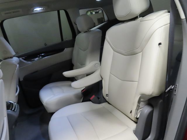 Certified 2024 Cadillac XT6 Premium Luxury w/ Technology Package FWD image 28