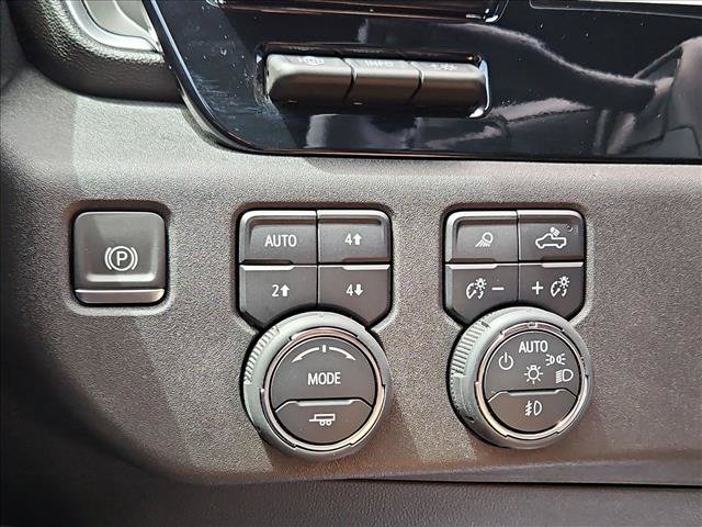 Certified 2024 Chevrolet Silverado 1500 High Country w/ High Country Premium Package AWD/4WD image 17