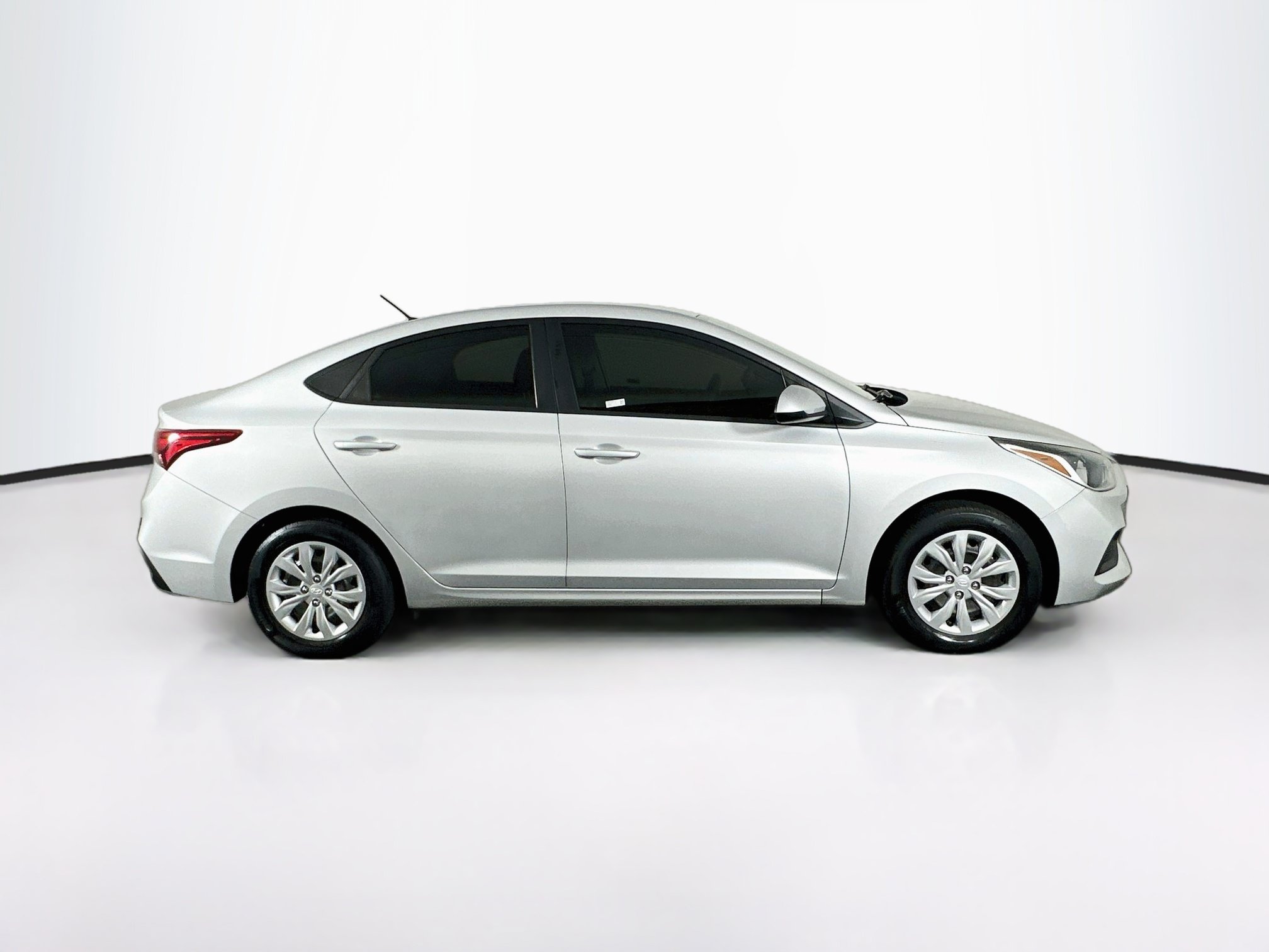 Used 2022 Hyundai Accent SE FWD image 10