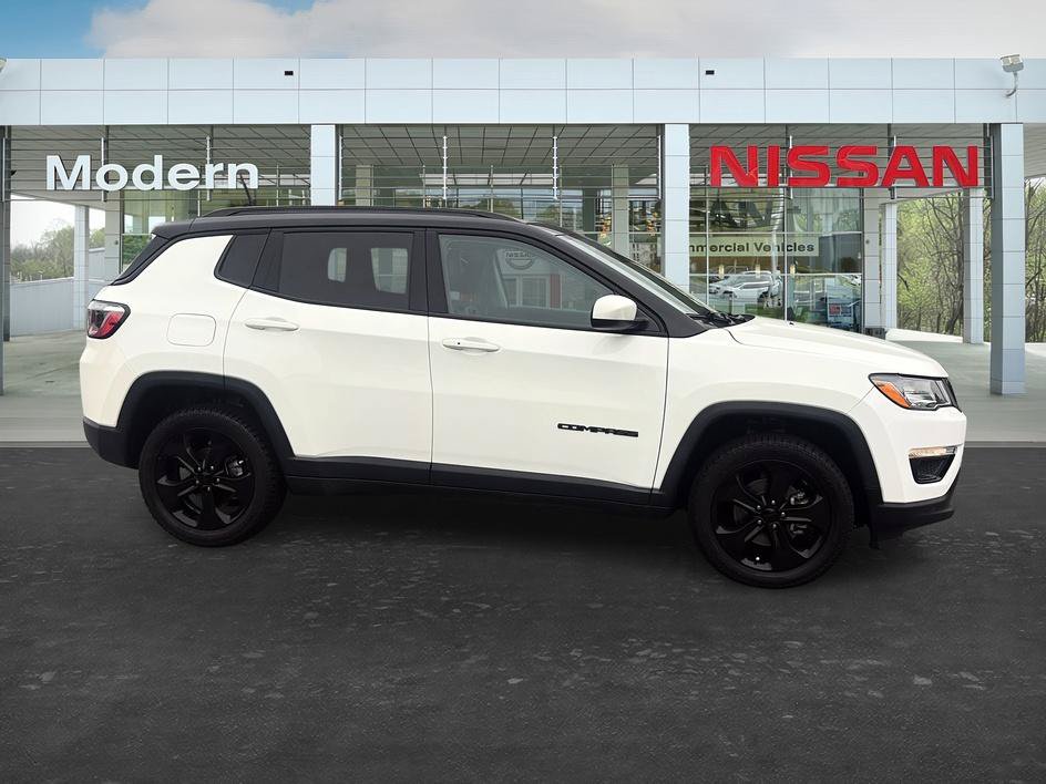 Used 2021 Jeep Compass Latitude w/ Sun and Sound Group AWD/4WD image 6