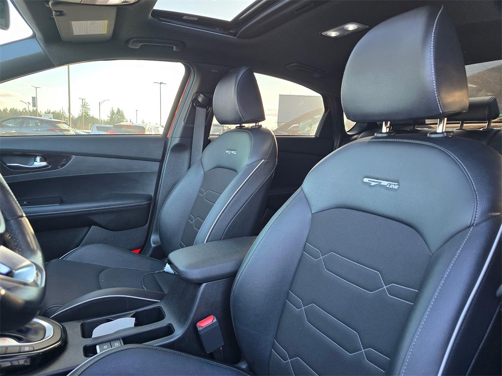 Used 2022 Kia Forte GT-Line w/ GT-Line Premium Package image 13