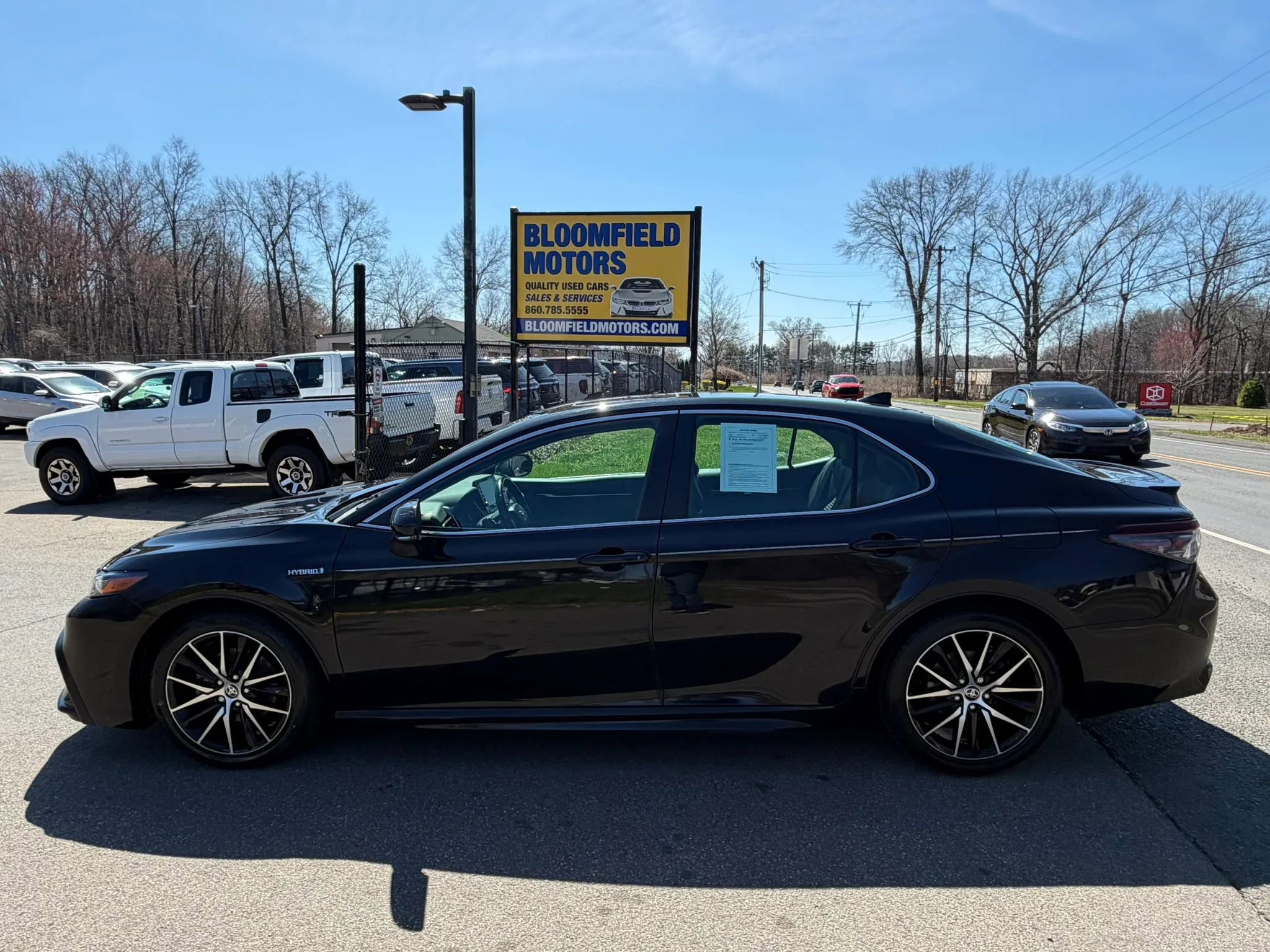 Used 2021 Toyota Camry SE w/ Audio Upgrade Package FWD image 8