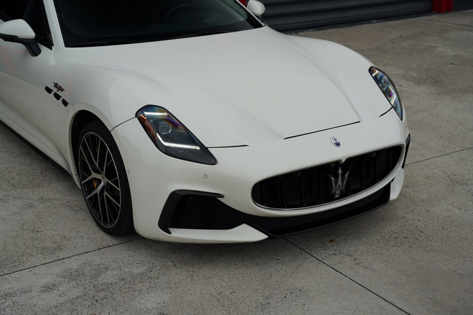 Used 2024 Maserati GranTurismo Trofeo AWD/4WD image 7