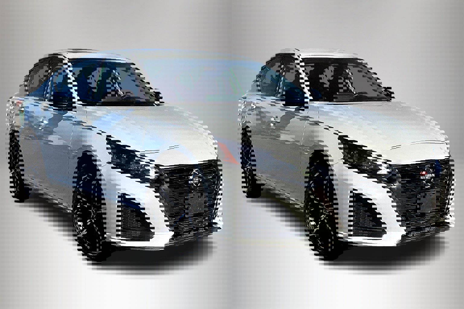 Used 2023 Nissan Altima 2.5 SR w/ SR Premium Package