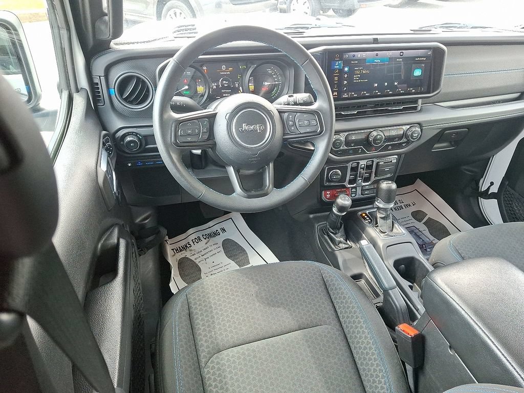 Used 2024 Jeep Wrangler Unlimited Rubicon 4xe AWD/4WD image 11