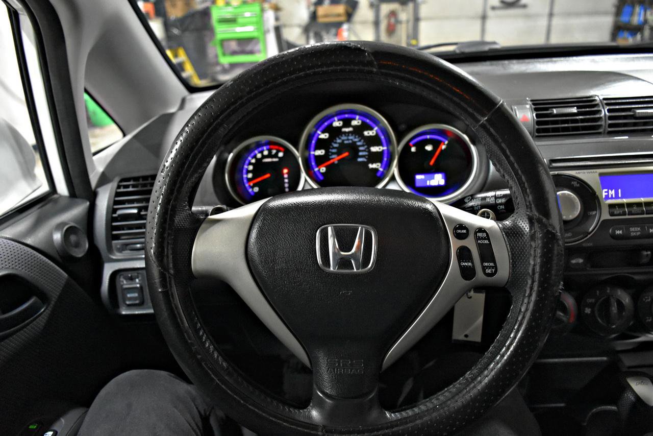Used 2007 Honda Fit Sport image 37