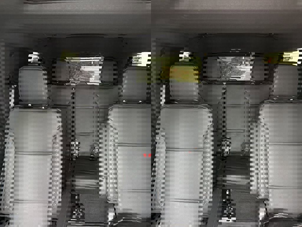 Used 2023 GMC Yukon Denali w/ Denali Reserve Package AWD/4WD image 12