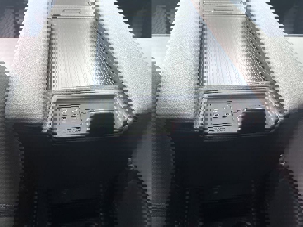 New 2025 Toyota Sienna XLE image 15