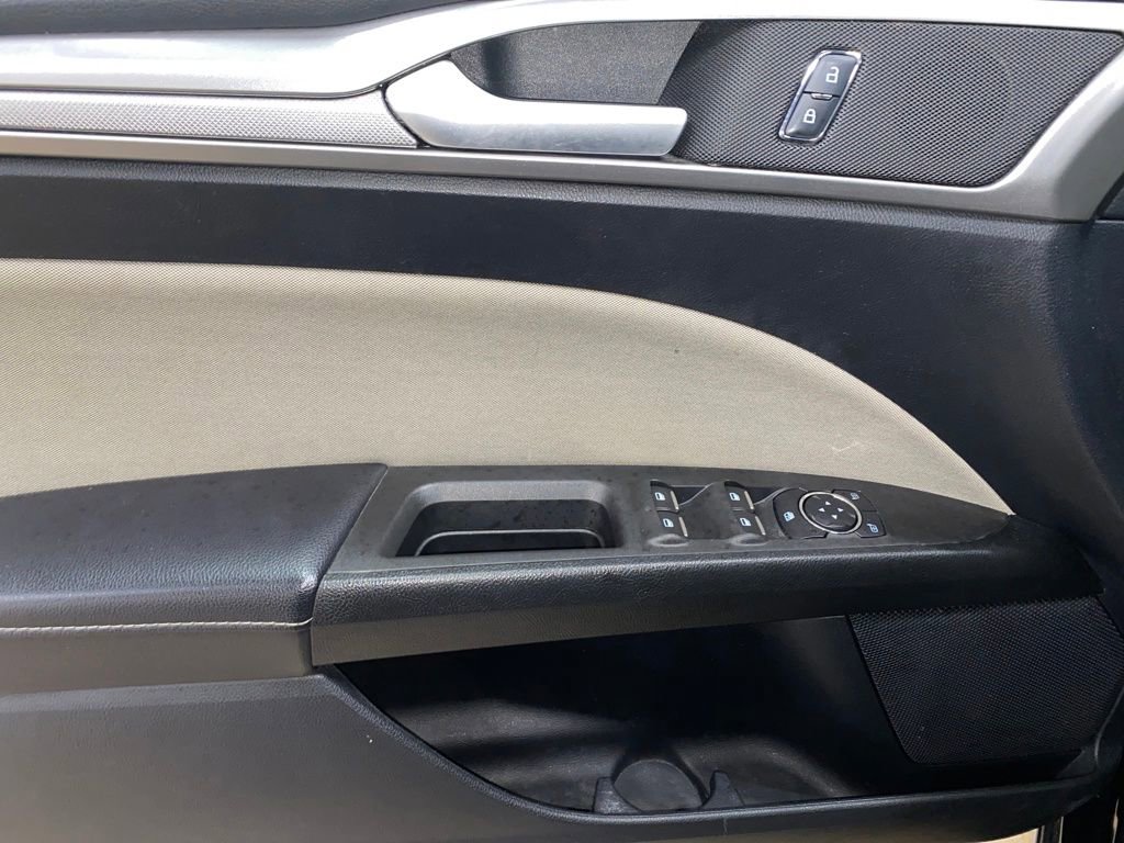 Used 2019 Ford Fusion S image 27