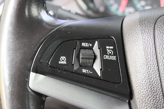 Used 2019 Chevrolet Trax LT w/ LT Convenience Package FWD image 16