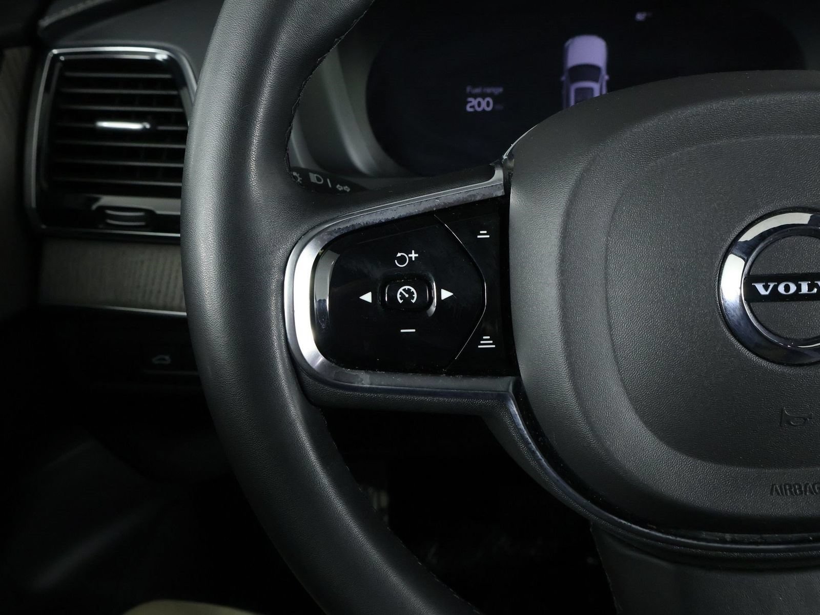 Certified 2023 Volvo XC90 T8 Ultimate AWD/4WD image 10
