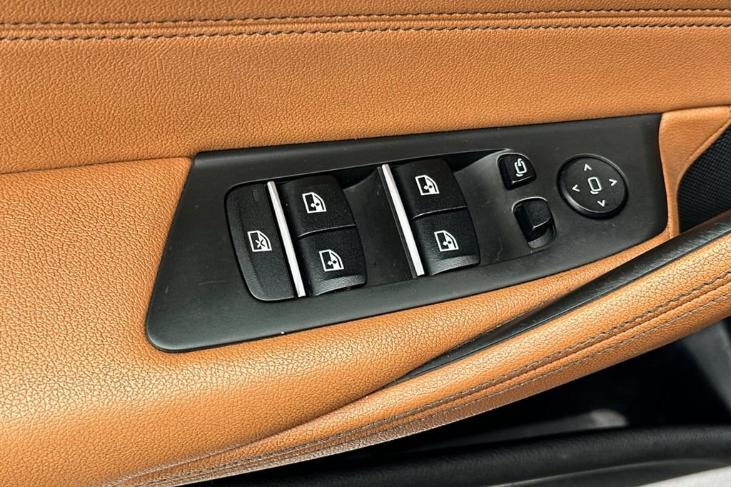 Used 2022 BMW 530i RWD image 11