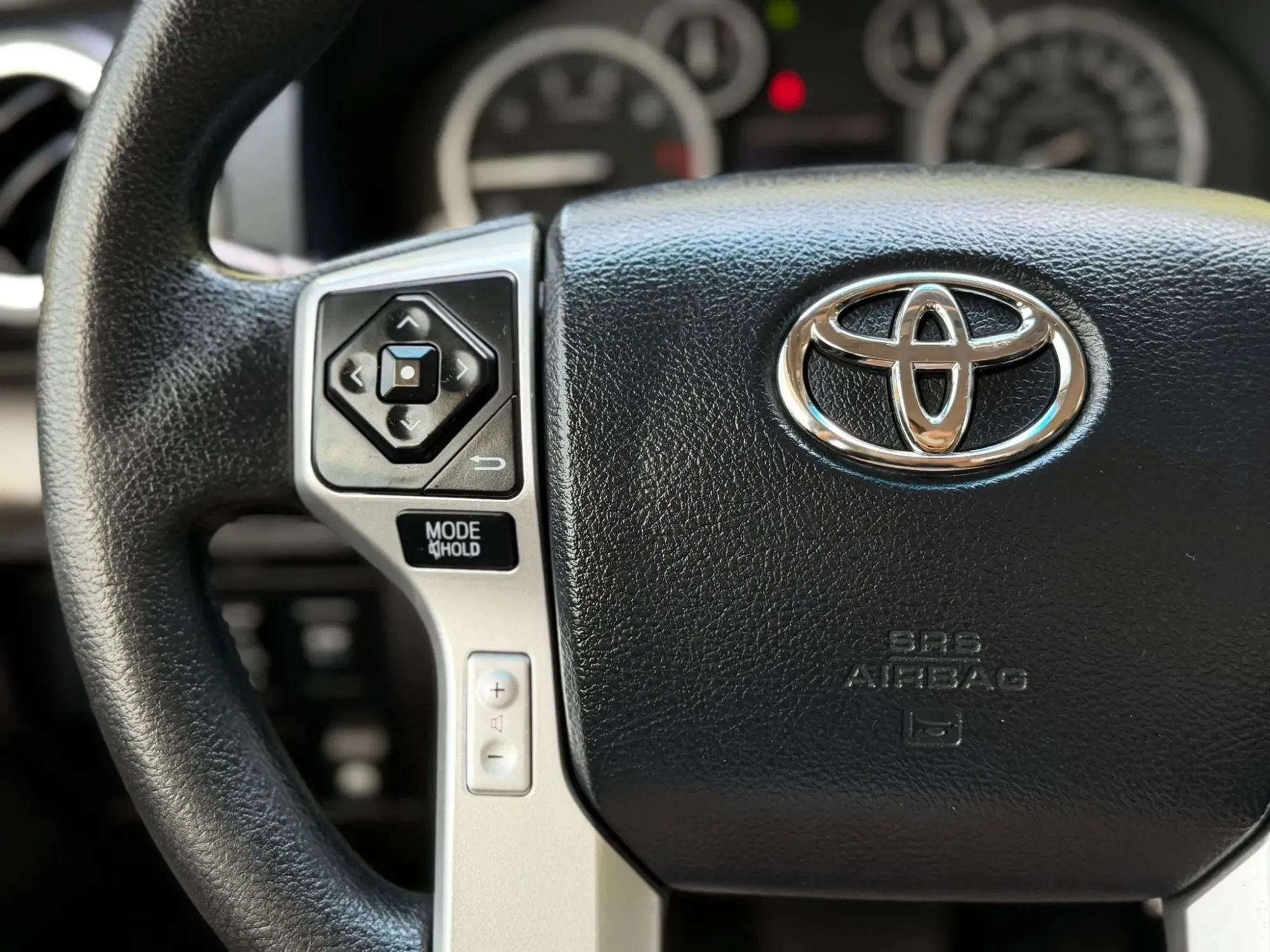 Used 2016 Toyota Tundra SR5 w/ TRD Off Road Package AWD/4WD image 28