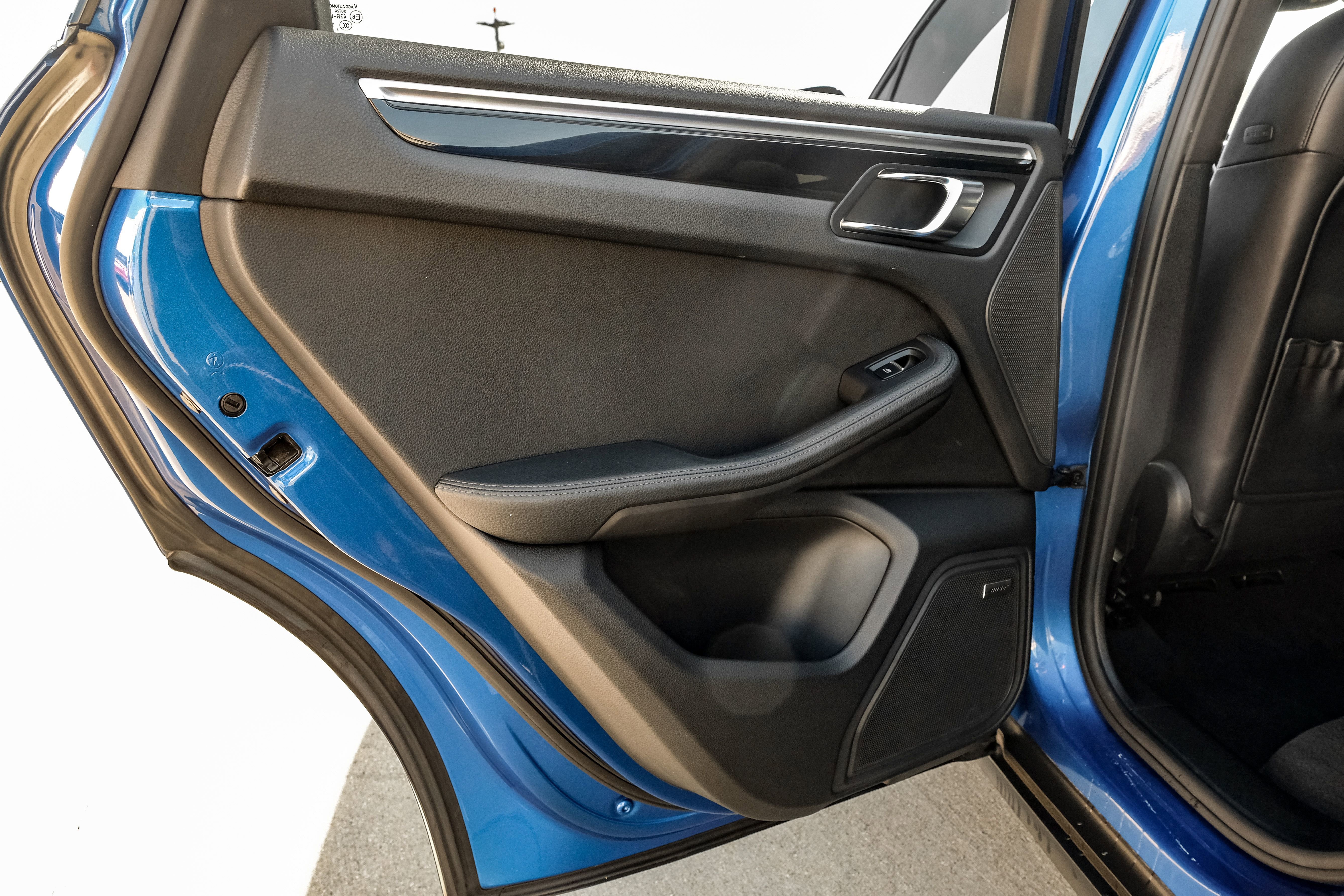 Used 2017 Porsche Macan S image 43