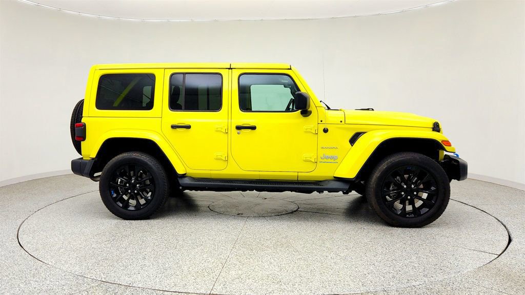 Used 2023 Jeep Wrangler Unlimited Sahara w/ Cold Weather Group AWD/4WD image 4